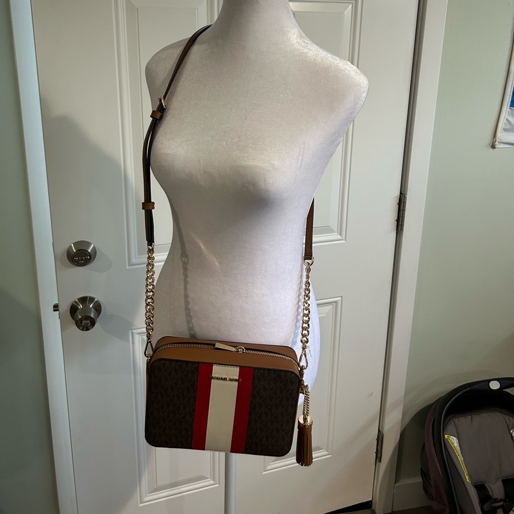 Michael Kors crossbody - Picture 2 of 8